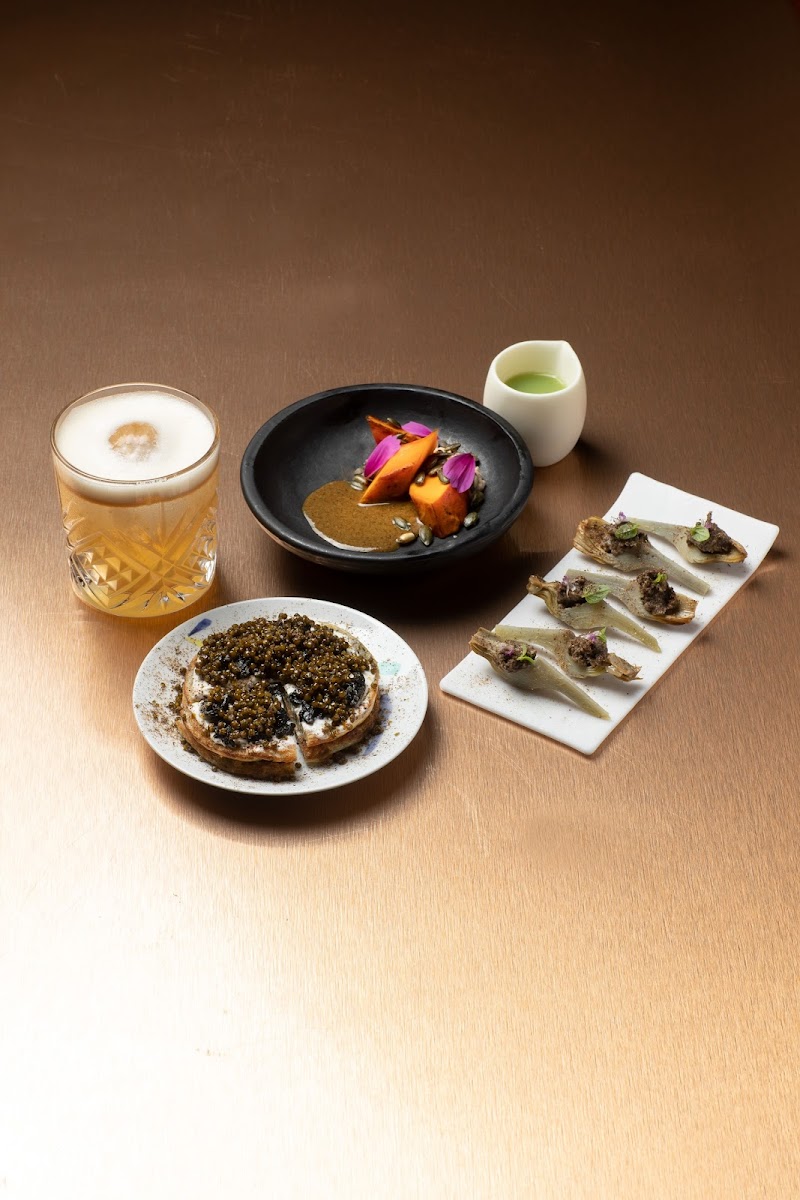 Restaurant Les Ombres à Paris, France