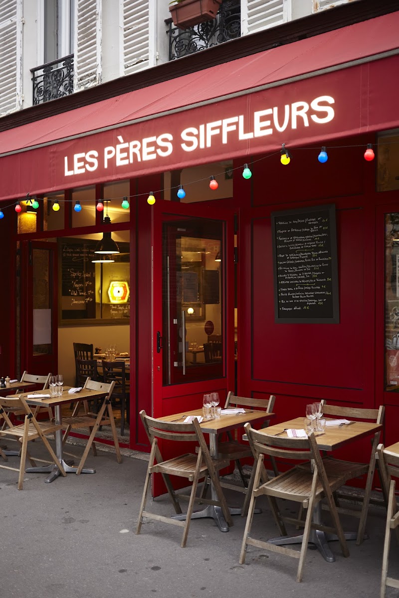 Restaurant Les Pères Siffleurs à Paris, France