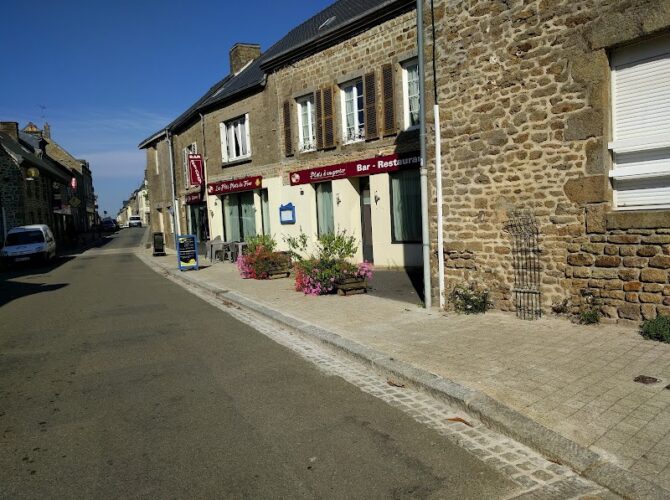 Restaurant Les p’tit plats du four à Saint-Denis-de-Gastines, France