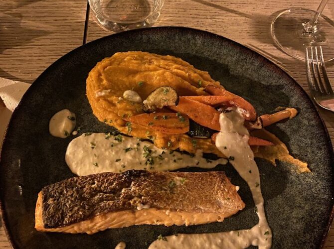 Les Remparts : Restaurant à Dijon, France