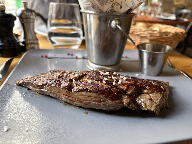 Restaurant L’Îlot Vache à Paris, France