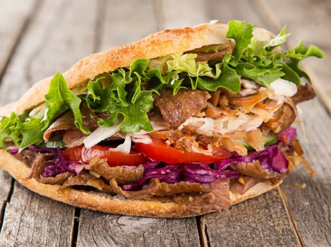 Restaurant L’Iskender Berliner à Lyon, France