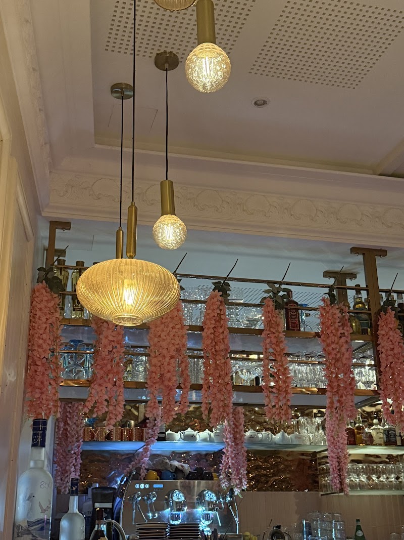 Restaurant Louisette à Paris, France