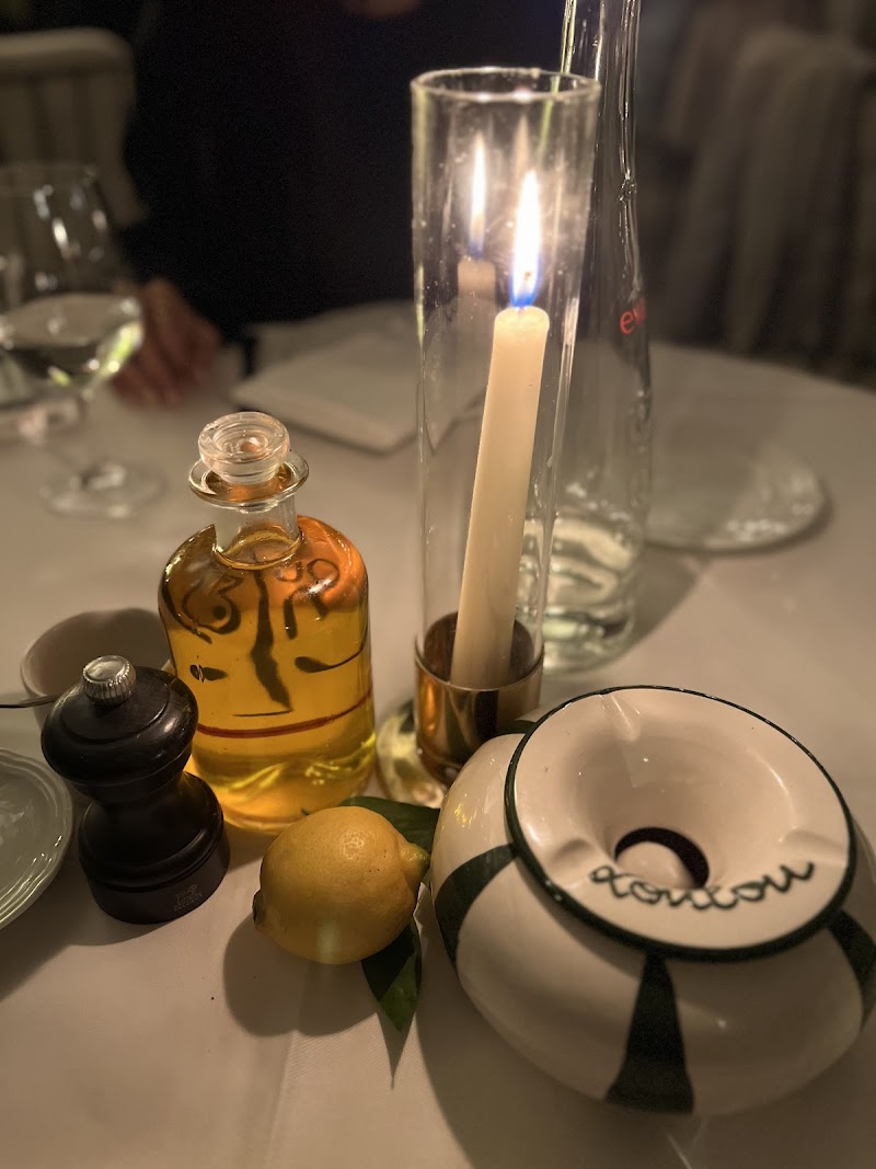 Restaurant Loulou à Paris, France