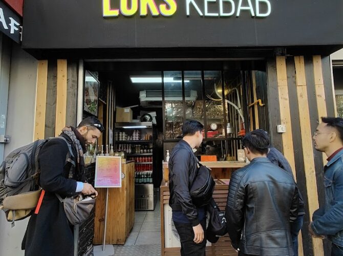 Restaurant LUKS KEBAB PARIS 10 à Paris, France