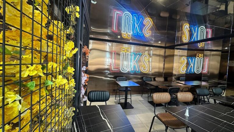 Restaurant Lüks Kebab à Paris, France