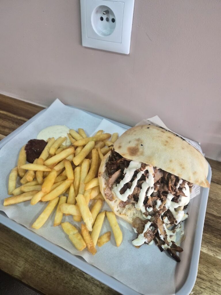 Restaurant Luna Doner à Villeparisis, France