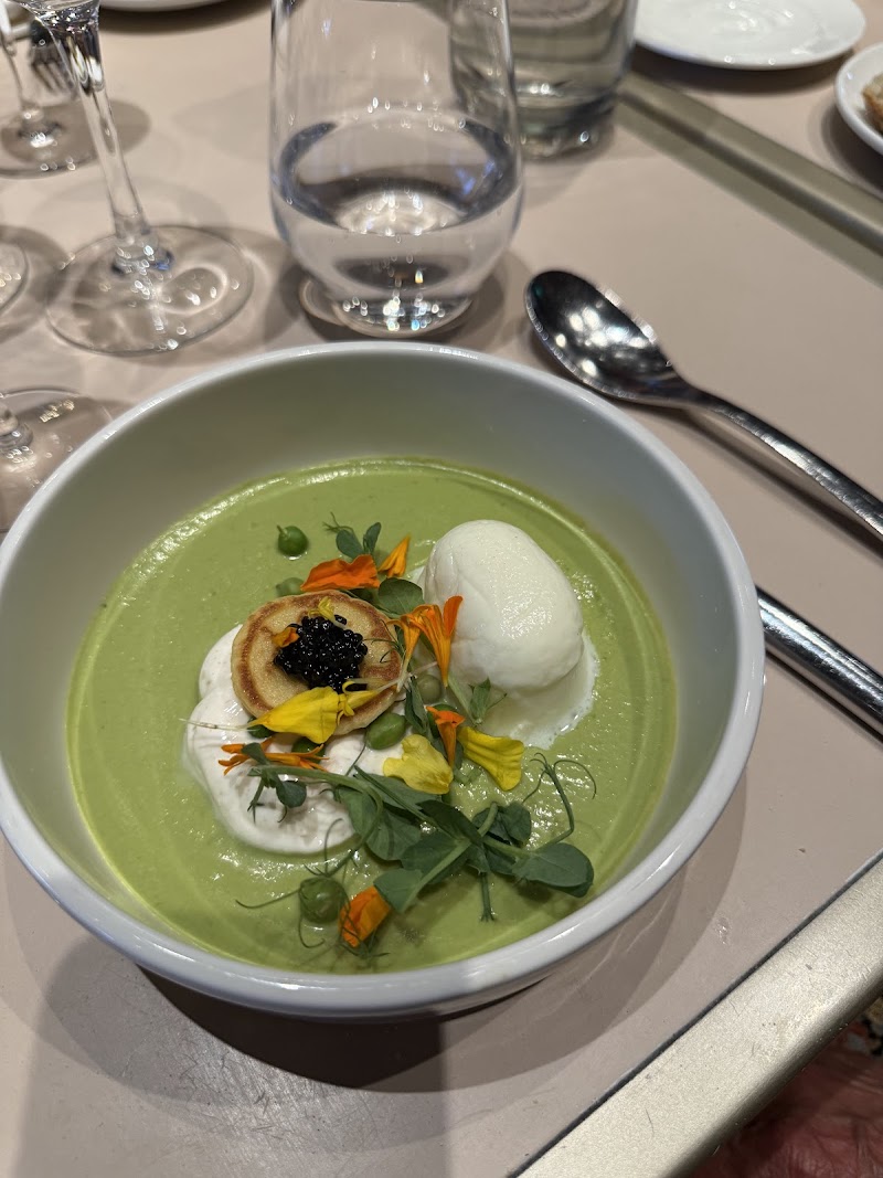 Restaurant Madame Brasserie – Tour Eiffel à Paris, France