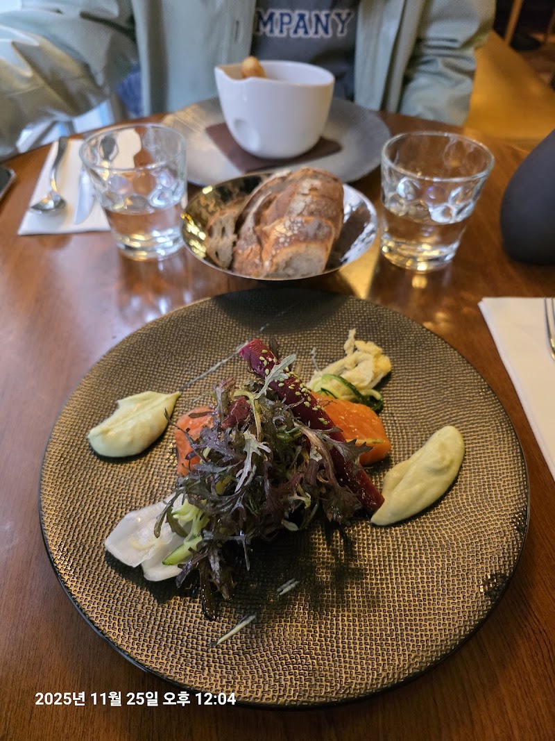 Restaurant Maison Park I Franco Corée Fusion à Paris, France — photo 3