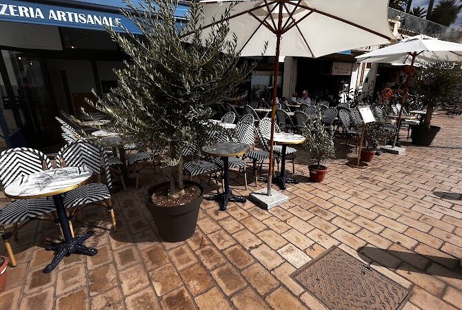 Restaurant Mamma Mia – La Spiaggia à Cannes, France