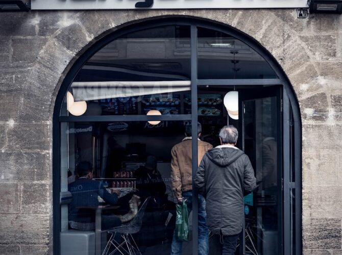 Restaurant Mangez-Moi à Bordeaux, France