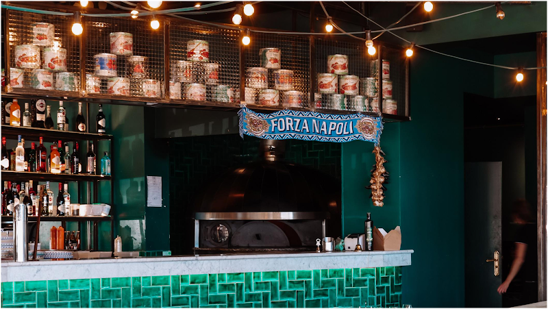 Restaurant Manofica – Port de Toulon à Toulon, France