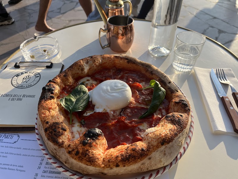 Restaurant Manofica – Port de Toulon à Toulon, France — photo 2