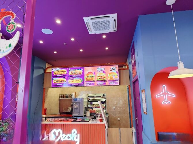 Restaurant MEALY PLAN DE CAMPAGNE à Les Pennes-Mirabeau, France