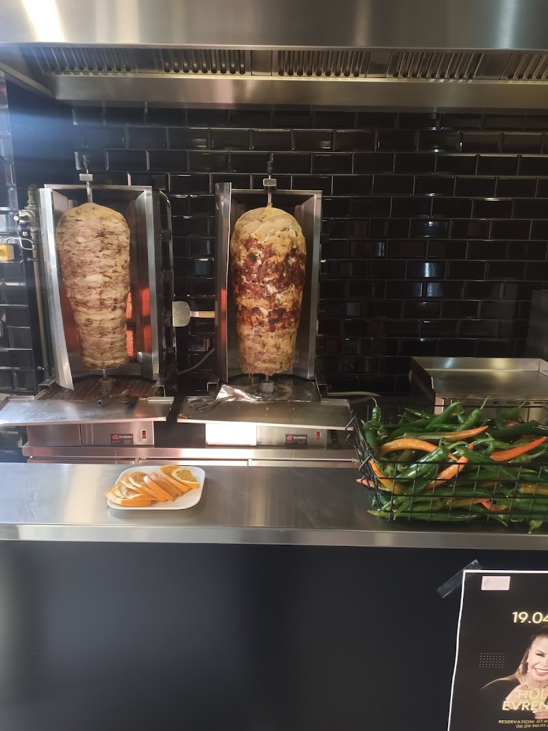 Restaurant Mein Berliner – Döner Kebap à Lille, France