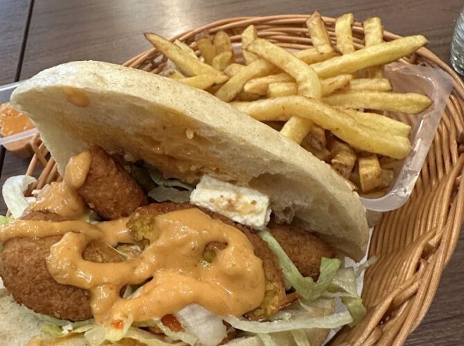 Restaurant Meydan Berlin kebab à Lyon, France