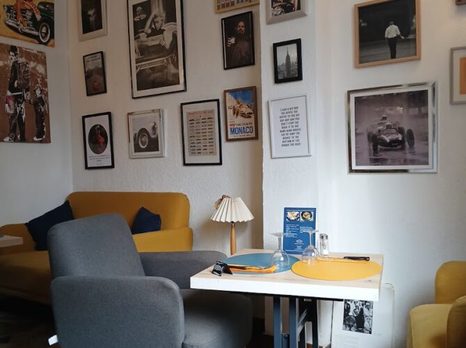 Restaurant Mezzés and Ko à Gap, France