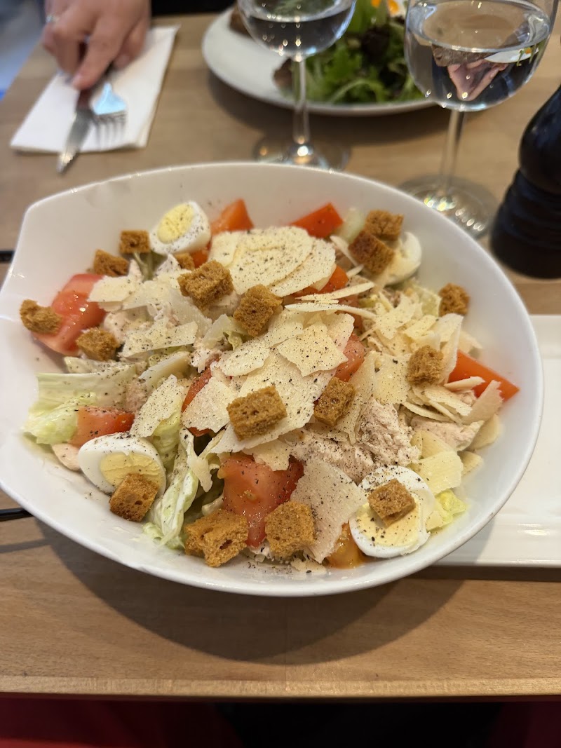 Restaurant Midi12 La Fayette à Paris, France