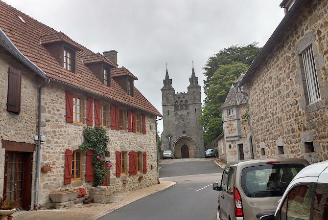 Restaurant Mon Clocher à Saint-Exupéry-les-Roches, France