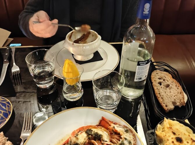 Restaurant Monsieur Bassano à Paris, France