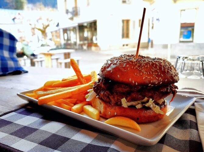 Restaurant MOÖ bar cuisine à Chamonix-Mont-Blanc, France