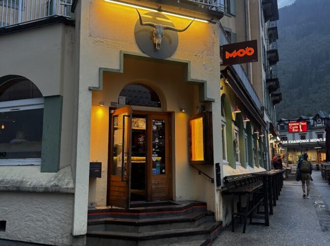 Restaurant MOÖ bar cuisine à Chamonix-Mont-Blanc, France
