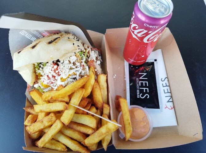 Restaurant Nefs Berliner Kebab à Lille, France