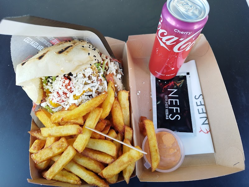 Restaurant Nefs Berliner Kebab à Lille, France
