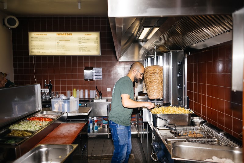 Restaurant NEMESIS Artisan Kebabier à Paris, France