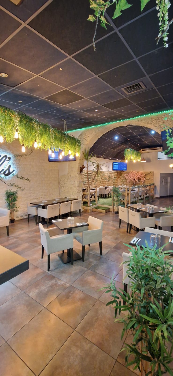 Nil’s Garden BBQ Restaurant à Marseille, France