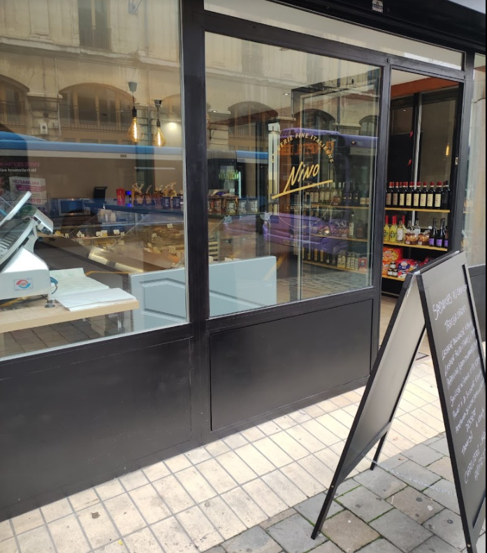 Restaurant Nino Épicerie Italienne à Reims, France