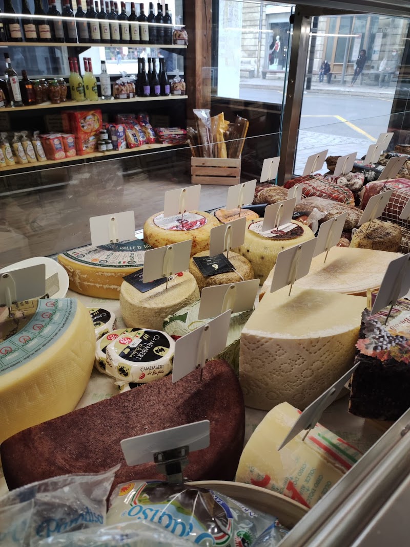 Restaurant Nino Épicerie Italienne à Reims, France