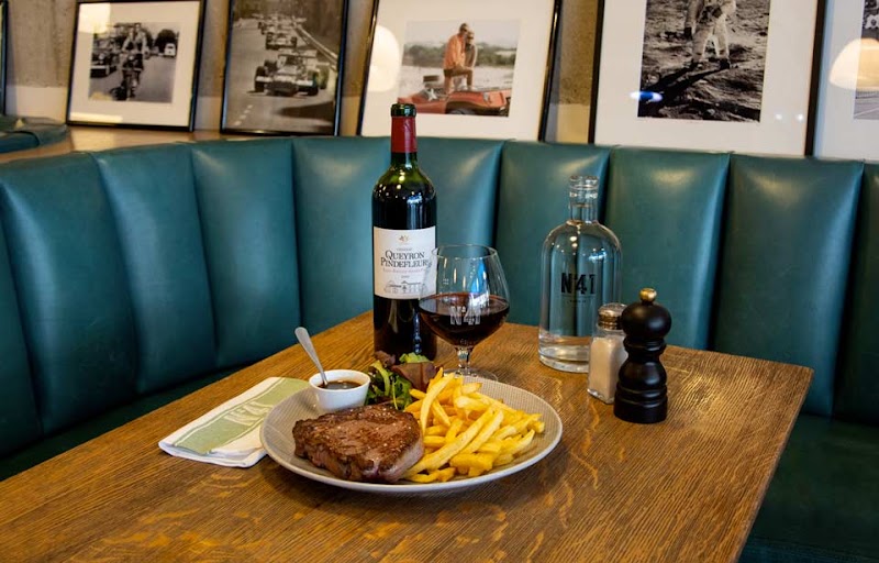 Restaurant Numéro 41 à Paris, France