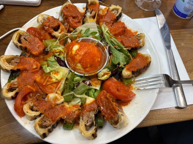 Restaurant Öz Maître Kebabier à Paris, France