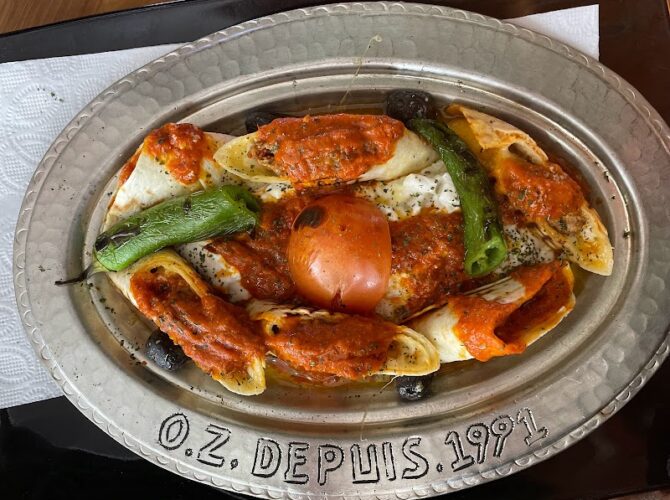 Restaurant Öz Maître Kebabier à Paris, France