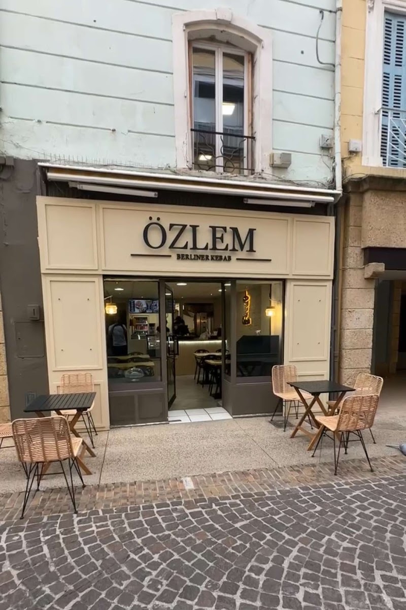 Restaurant Ozlem Berliner Kebab à Martigues, France