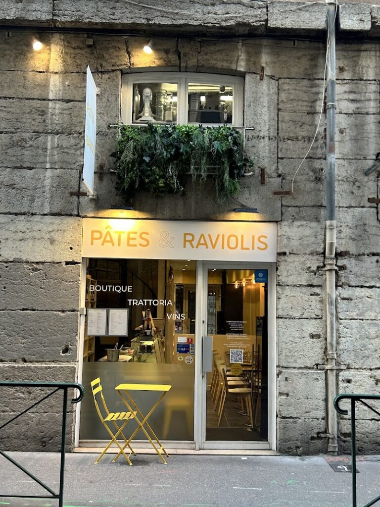 Restaurant Pates & Raviolis à Lyon, France — photo 1