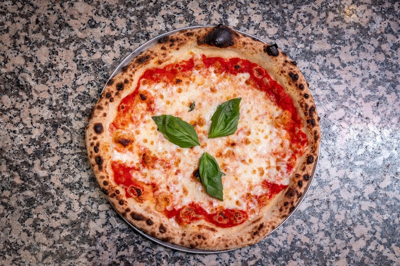 Restaurant Più Bella Pizza & Gelato à Lyon, France