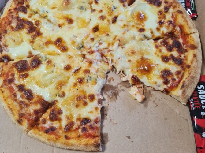 Restaurant Pizza tacos O Best Of à Saint-Denis-de-l'Hôtel, France