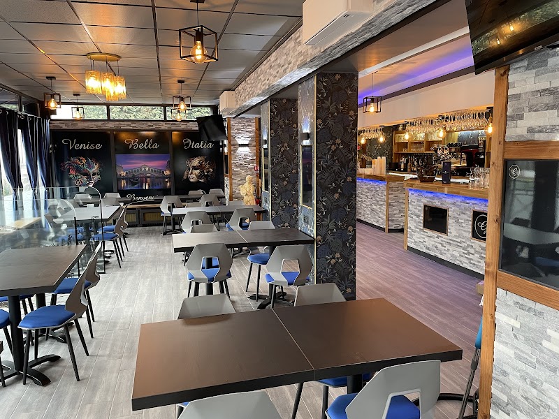 Restaurant Pizzeria Di Giovanni à Champs-sur-Marne, France