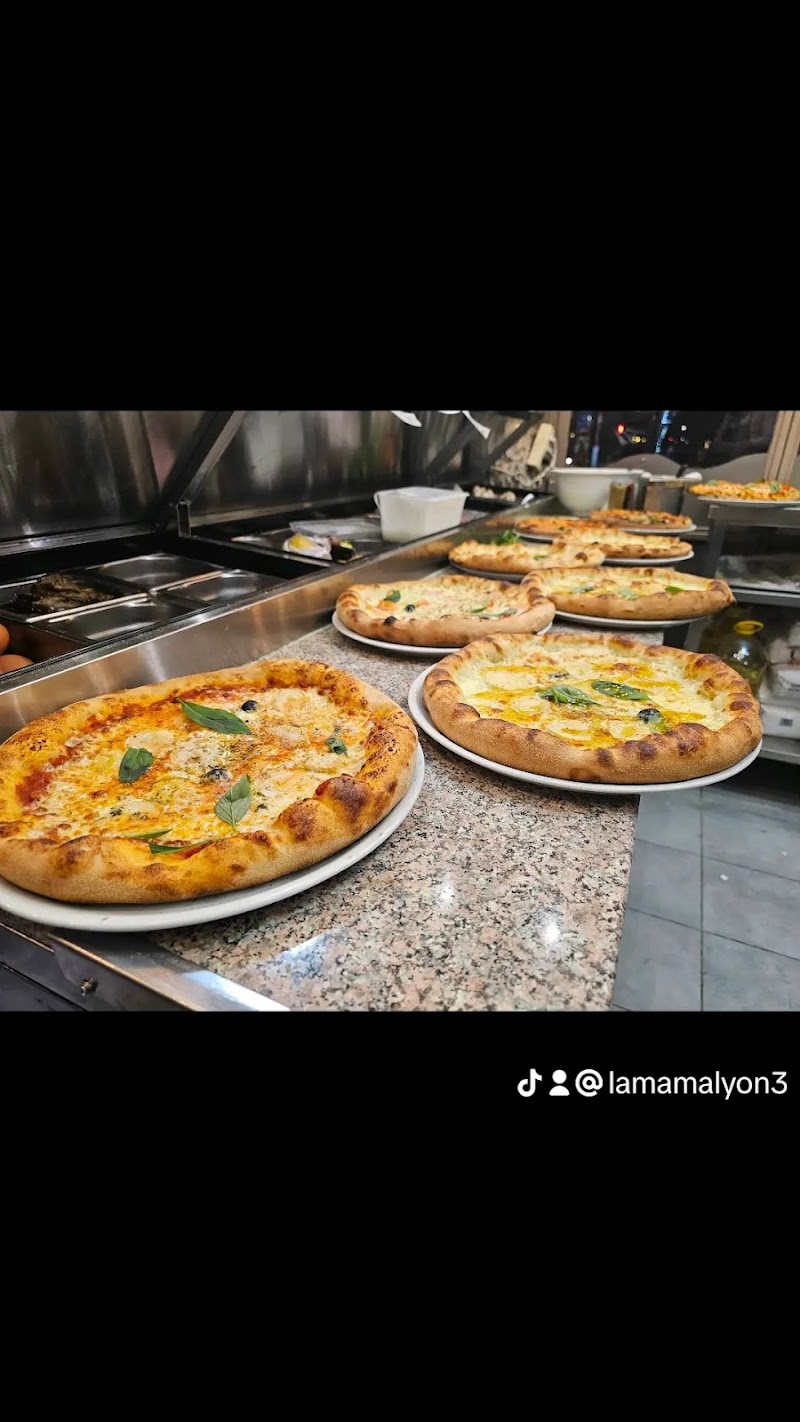 Restaurant Pizzeria La Mama à Lyon, France