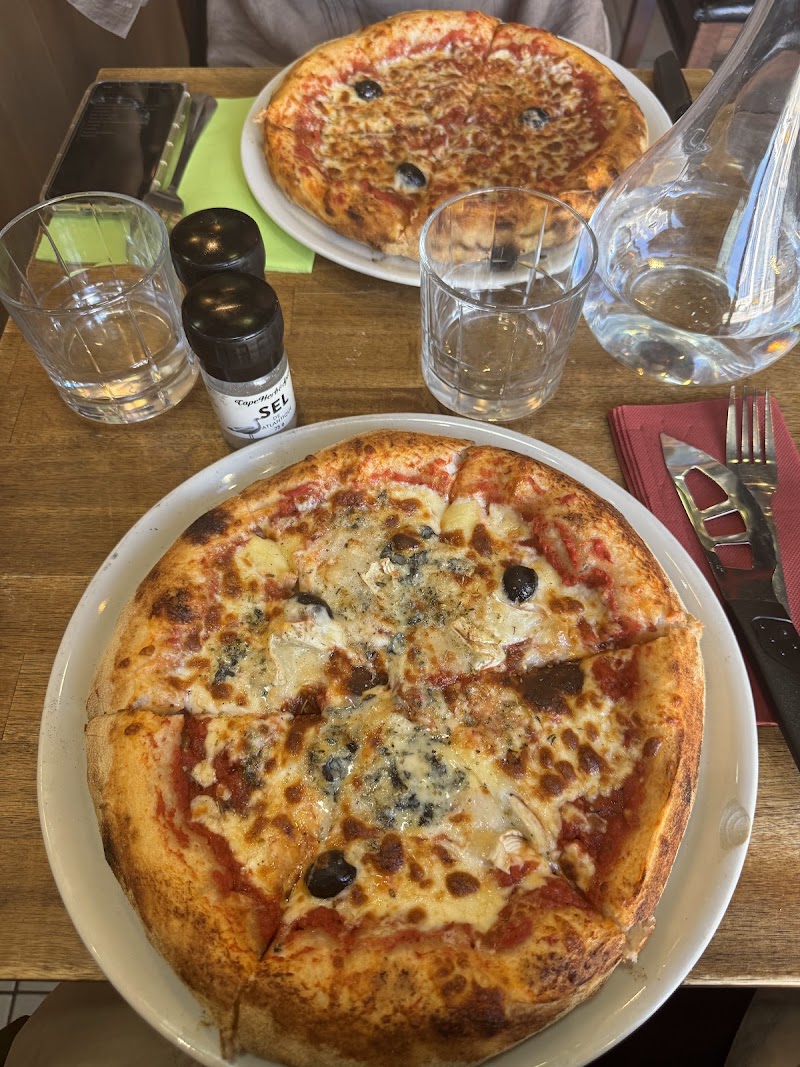 Restaurant Pizzeria La Mama à Lyon, France