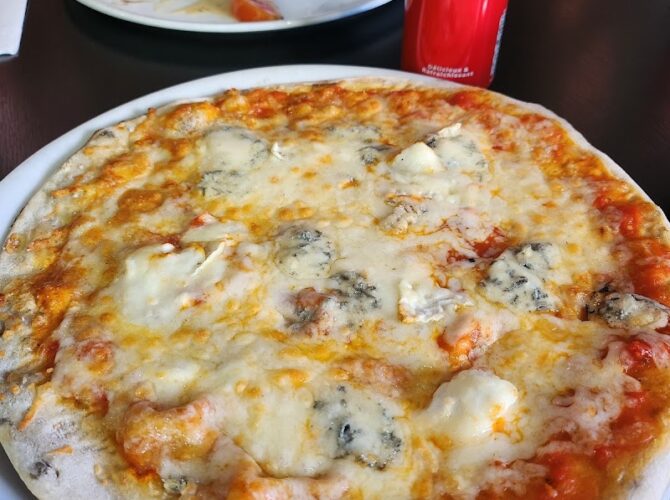 Restaurant Pizzeria l’Amarosa à Grenoble, France