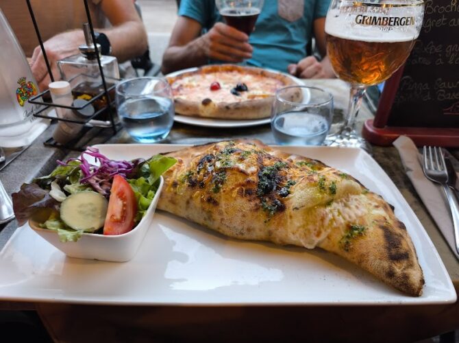 Restaurant Pizzeria Le Petit Rocher à Grenoble, France