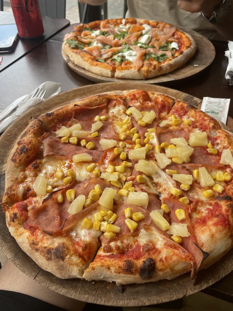 Restaurant Pizzeria Le Pingouin à Pontault-Combault, France