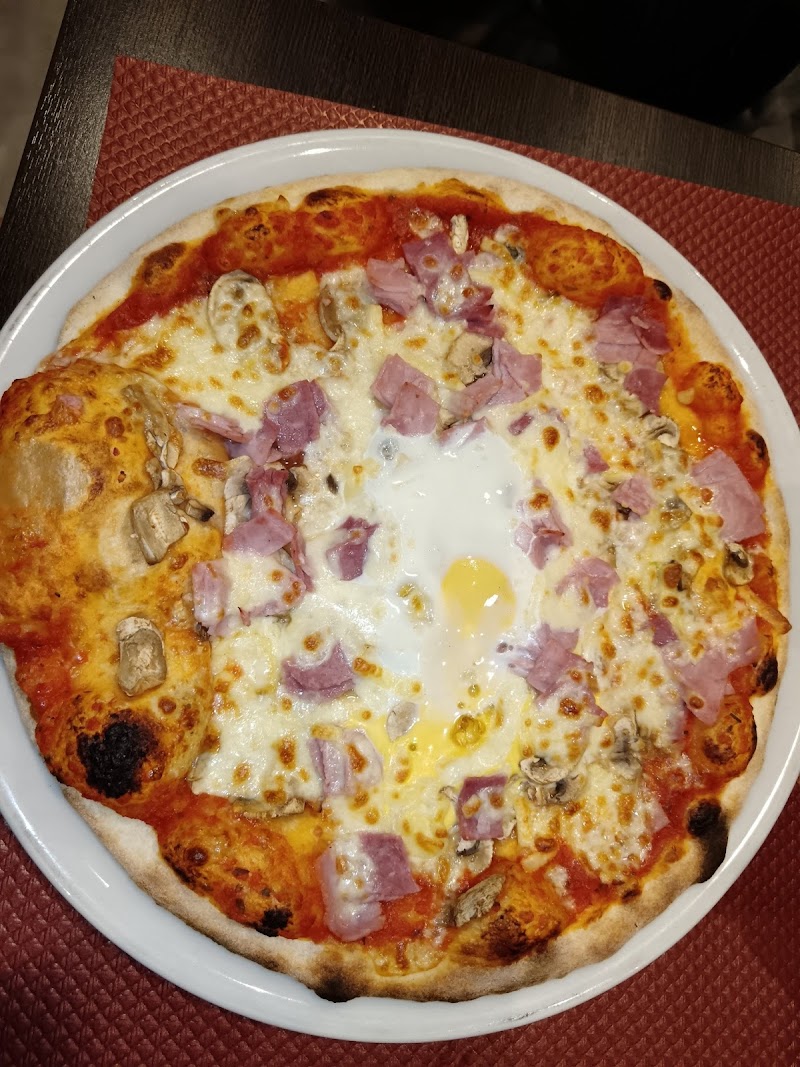 Restaurant Pizzeria Pierrofino Avenue des Vosges à Strasbourg, France — photo 3