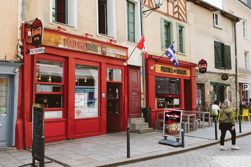 Restaurant POUTINEBROS à Rennes, France