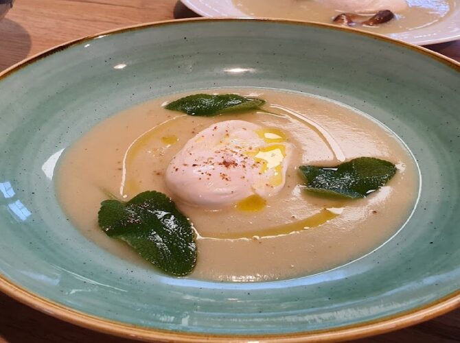 Restaurant Racines – Cuisine de Producteurs à Toulon, France