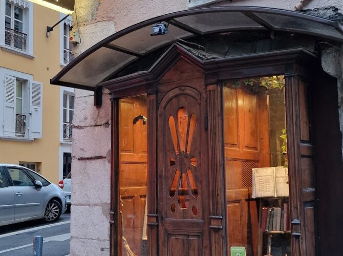 Restaurant A Confesse à Grenoble, France