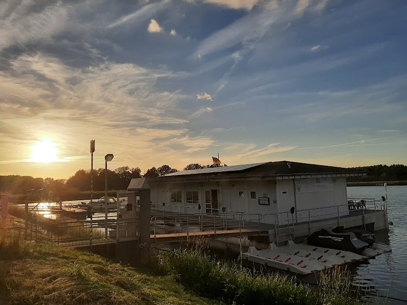 Restaurant am Fluss à Rheinmünster, Allemagne